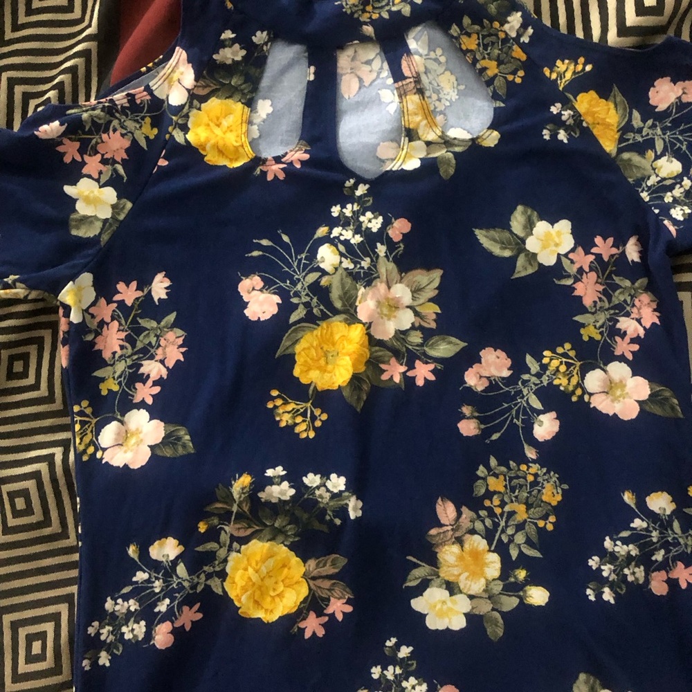 Floral Cutout Top in Navy and Yellow